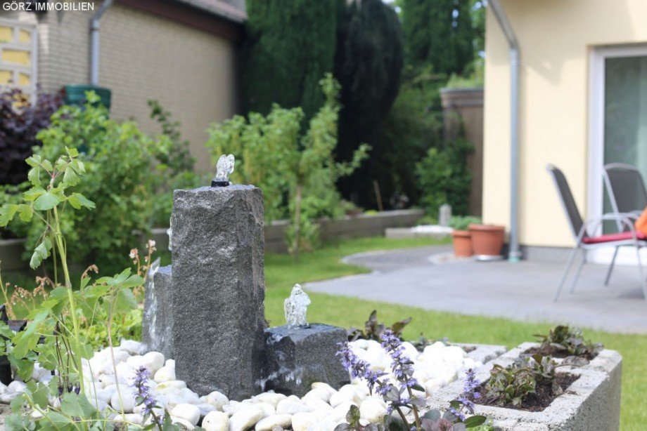 Springbrunnen im Garten Stadthaus Hamburg