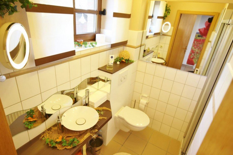 G�ste WC mit Dusche Einfamilienhaus Norderstedt