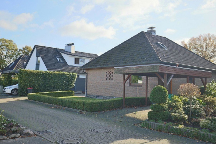 Stra�enansicht Einfamilienhaus Norderstedt