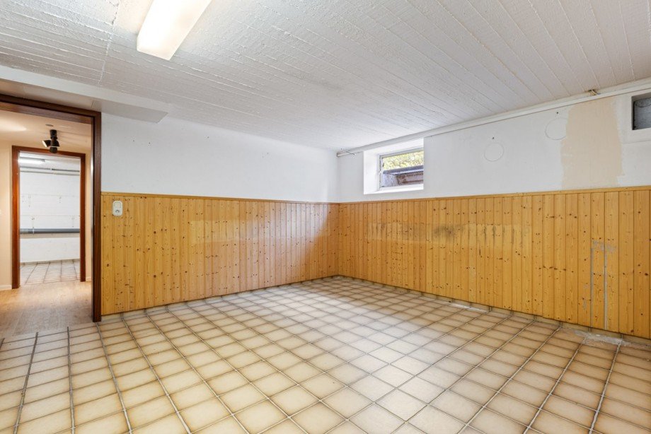 Grosser Kellerraum mit Fenster Doppelhaush�lfte Norderstedt