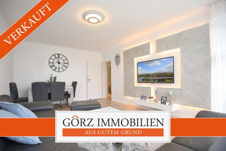 VERKAUFT Schenefeld Etagenwohnung *VERKAUFT* Liebevoll sanierte 2-Zimmer Wohnung mit Aufzug, Tiefgarage und Weitblick