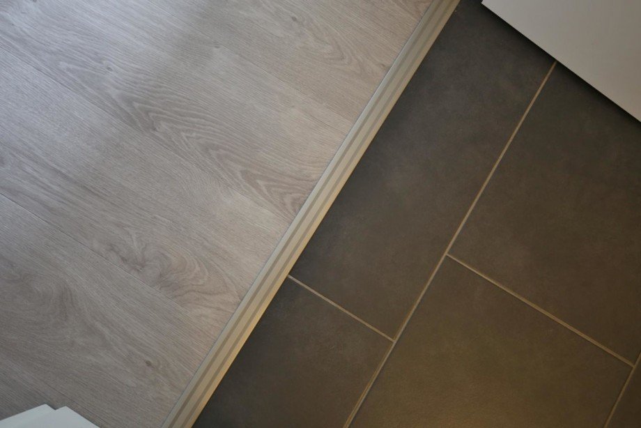 hochwertige Bodenbel�ge Stadthaus Norderstedt