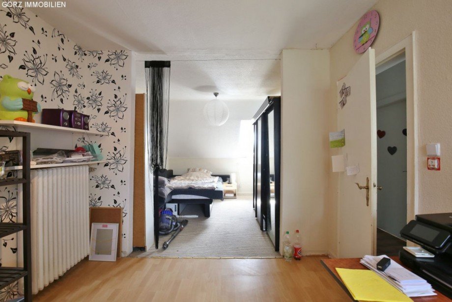 Blick ins Schlafzimmer vom Arbeitszimmer Doppelhaush�lfte Quickborn-Heide