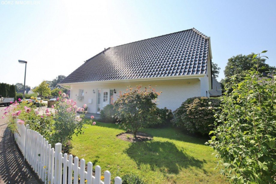Vorgarten Einfamilienhaus Kaltenkirchen