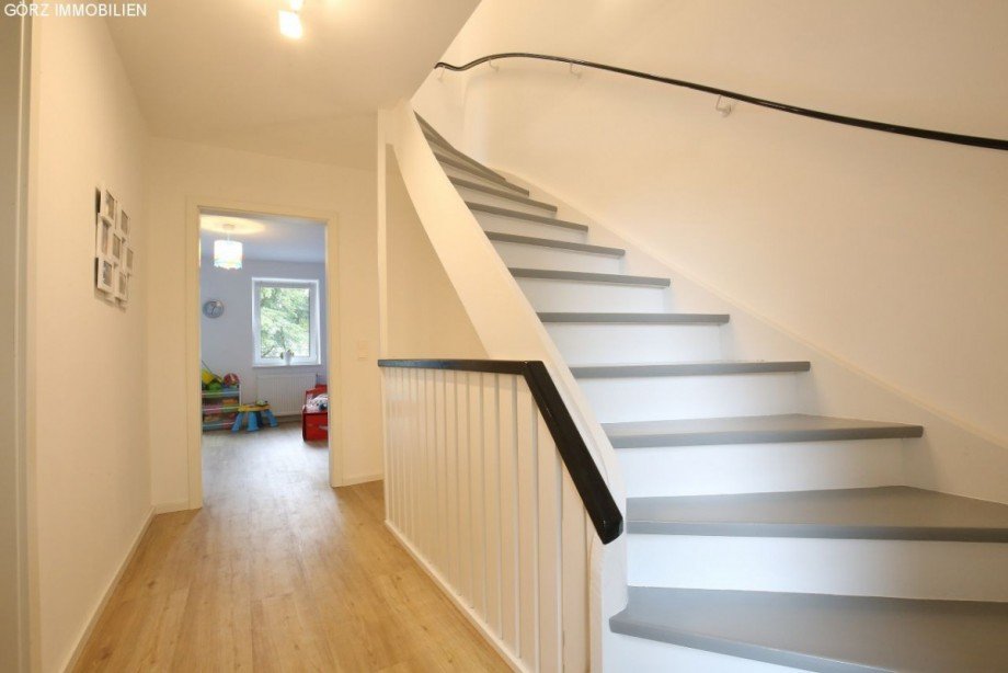 sch�ne Holz-Treppe Stadthaus Hamburg
