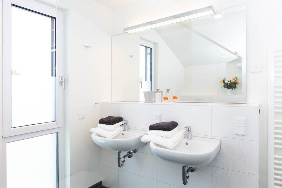 Badezimmer_2OG_Doppelwaschtisch Reihenhaus Hamburg