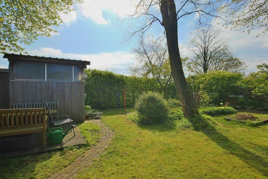 gut eingewachsen Bungalow Norderstedt