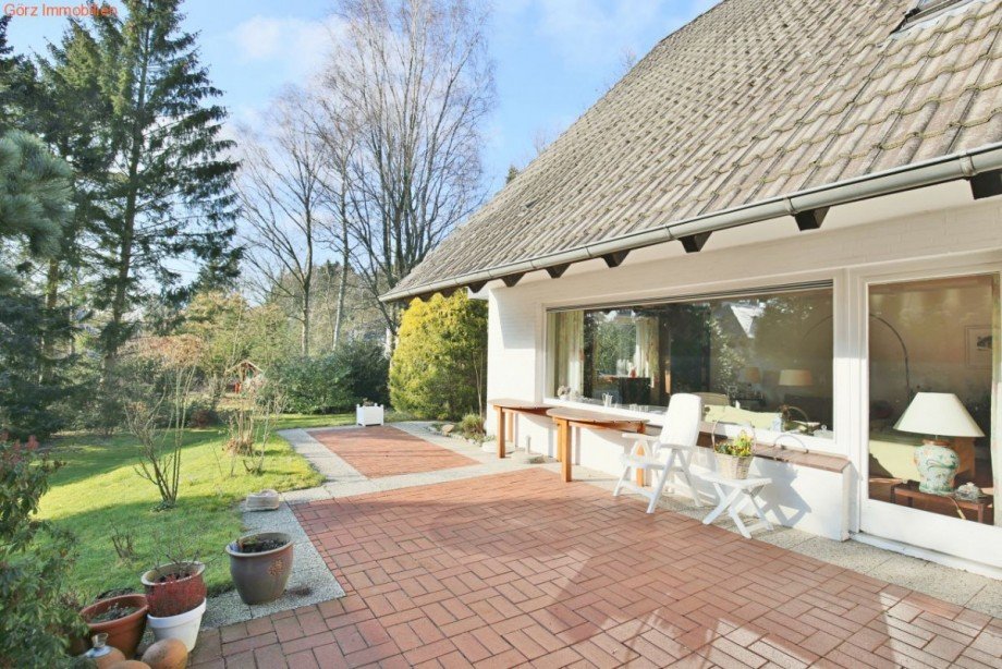 Terrasse vor dem Wohnzimmer Zweifamilienhaus Quickborn-Heide