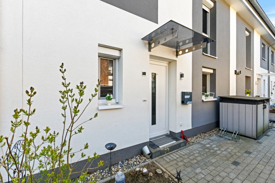 Hauseingang mit �berdachung Reihenmittelhaus Nahe