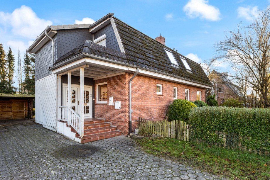 Hausansicht vorne Erdgeschosswohnung Norderstedt / Glash�tte