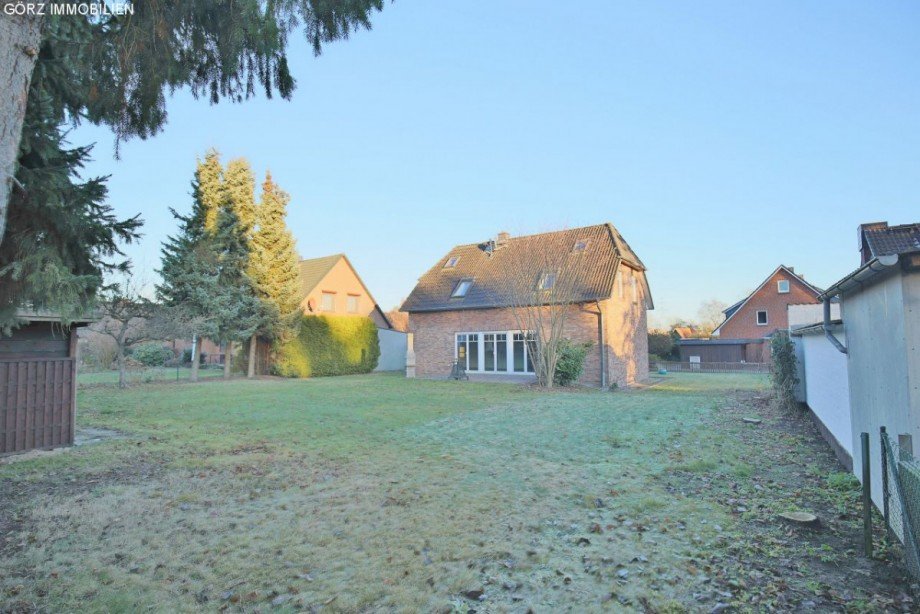 Ansicht vom Garten Einfamilienhaus Norderstedt