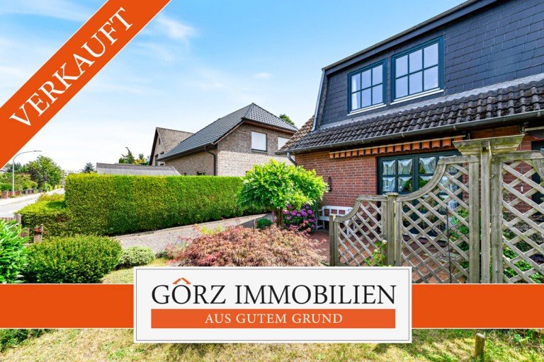 Norderstedt Doppelhaushälfte *VERKAUFT* Schöne DHH mit Kamin, Garage, tollem Garten und Vollkeller