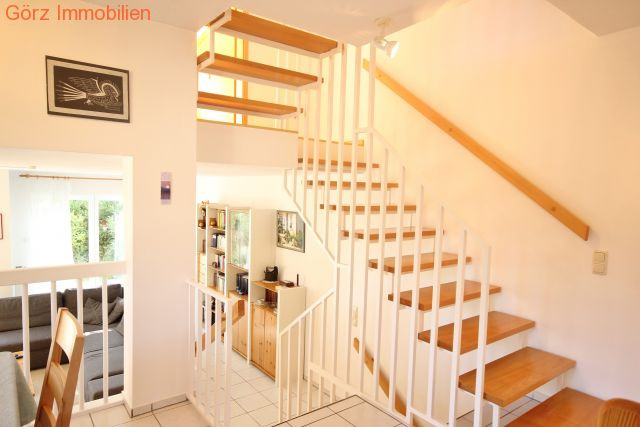 Aufgang ins 1.OG Reihenendhaus Quickborn-Heide