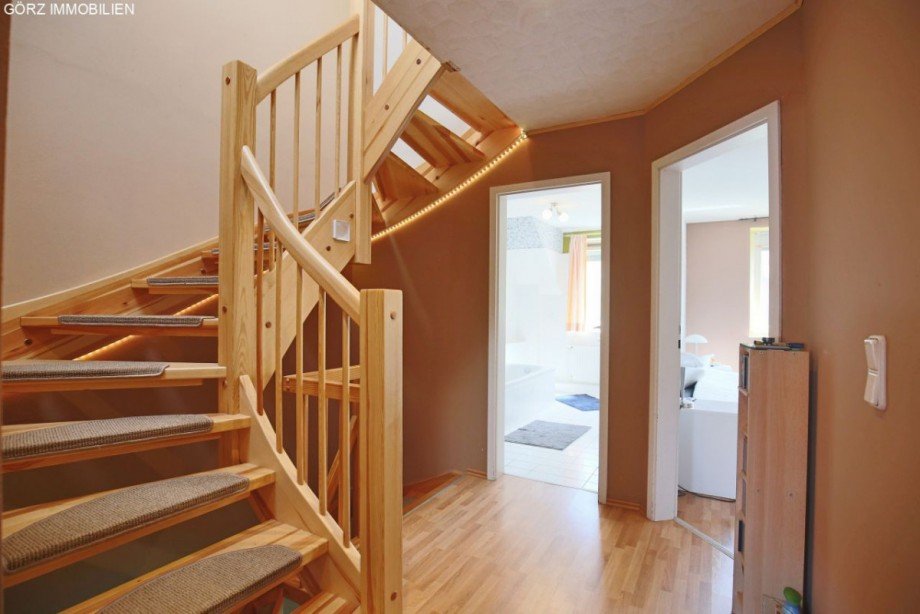 DG Treuppe zum Spitzboden Reihenendhaus Pinneberg
