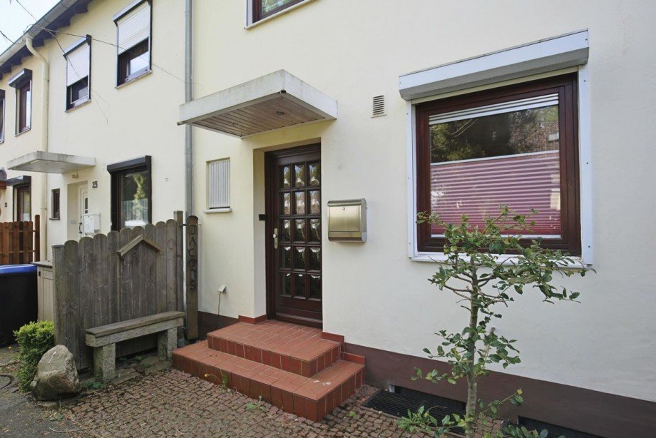 Eingangsbereich Reihenmittelhaus Norderstedt