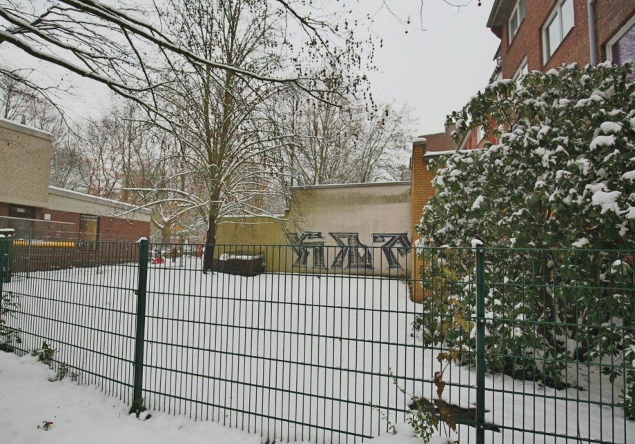 r�ckw�rtiger Garten Wohn- / Gesch�ftshaus Hamburg