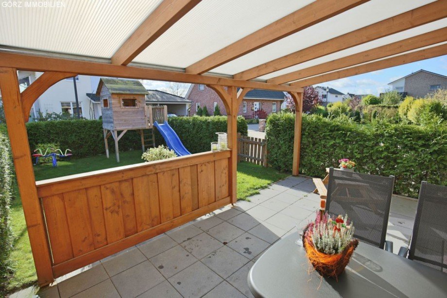 �berdachte Terrasse Doppelhaush�lfte Barmstedt