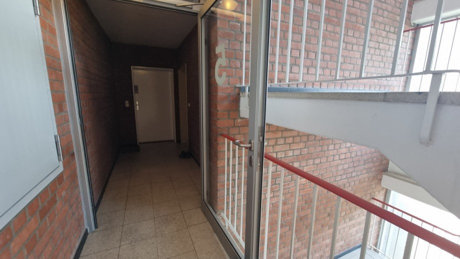Eingang-Haust�r Etagenwohnung Barmstedt