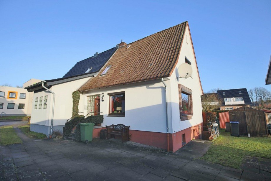 Blick von der Garage Doppelhaush�lfte Norderstedt