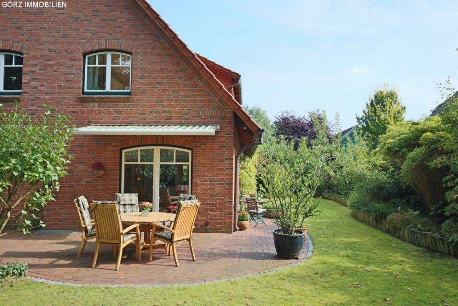 S�d-West-Terrasse mit Markise Einfamilienhaus Norderstedt