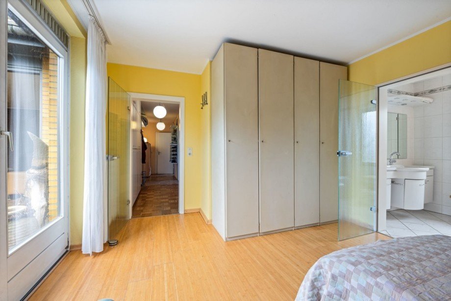 und angrenzendes Einfamilienhaus Henstedt-Ulzburg