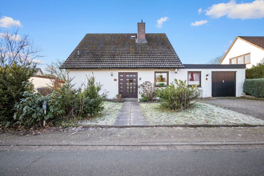 Stra�enseite Einfamilienhaus Norderstedt