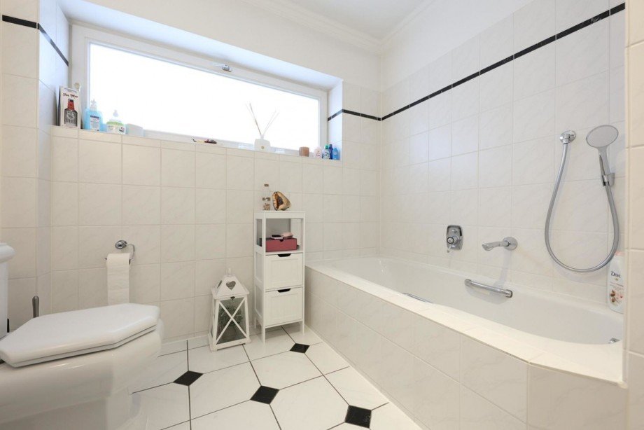 Vollbad EG Einfamilienhaus B�nningstedt