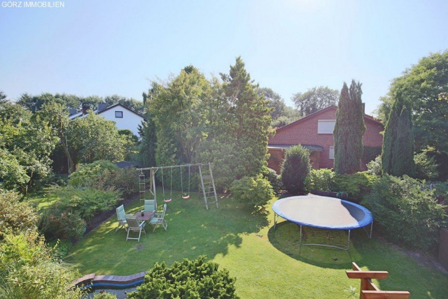 Traumhafter Garten Reihenendhaus Norderstedt