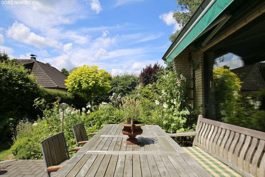 sonnige Terrasse Einfamilienhaus Pinneberg