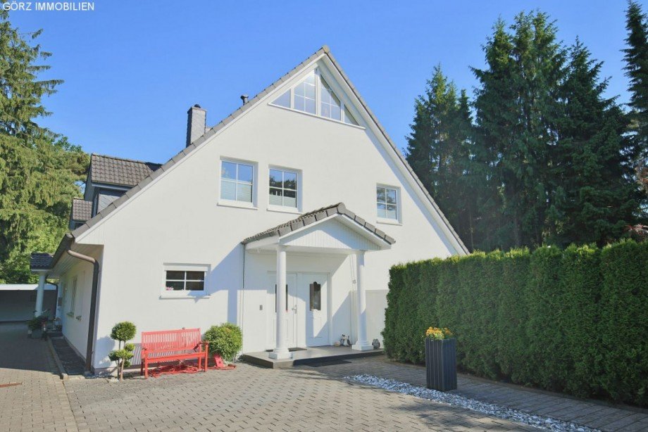 viel Platz f�r Autos Haus Quickborn-Heide