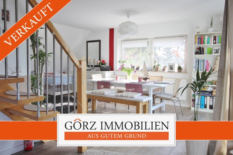 VERKAUFT Norderstedt Dachgeschosswohnung *VERKAUFT* - Gro�z�gige 3-4 Zimmer Wohnung mit 2 B�dern, �berdachter Loggia und Garage
