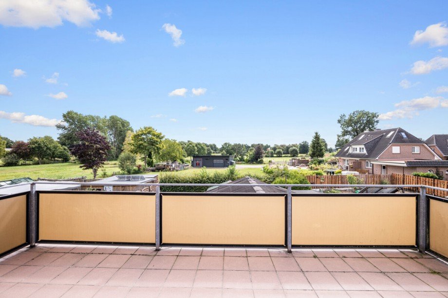 Gro�er Balkon mit Weitblick Einfamilienhaus Tangstedt