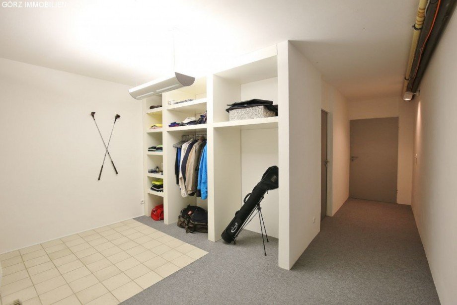 Staum�glichkeiten im Kellervorraum Einfamilienhaus Sieversh�tten