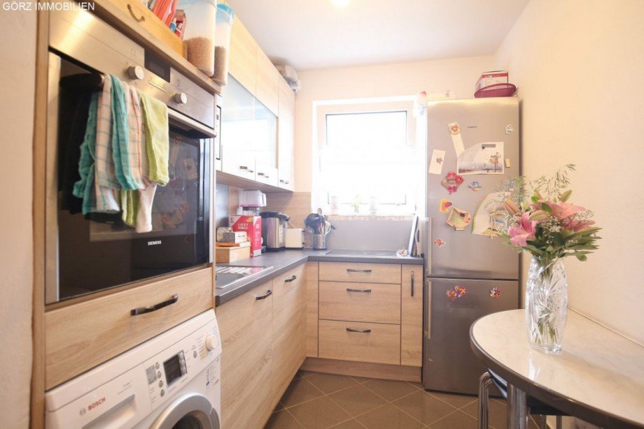 Einbauk�che mit Sitzm�gliichkeit Etagenwohnung Norderstedt