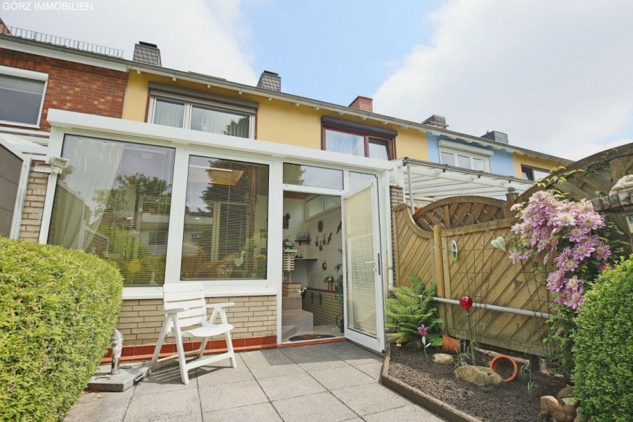 Terrasse vor geschlossener Terrasse Reihenmittelhaus Norderstedt
