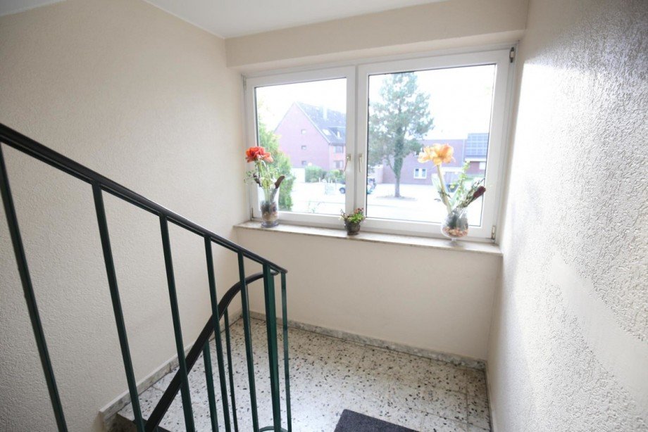 gepflegtes Treppenhaus Etagenwohnung Norderstedt