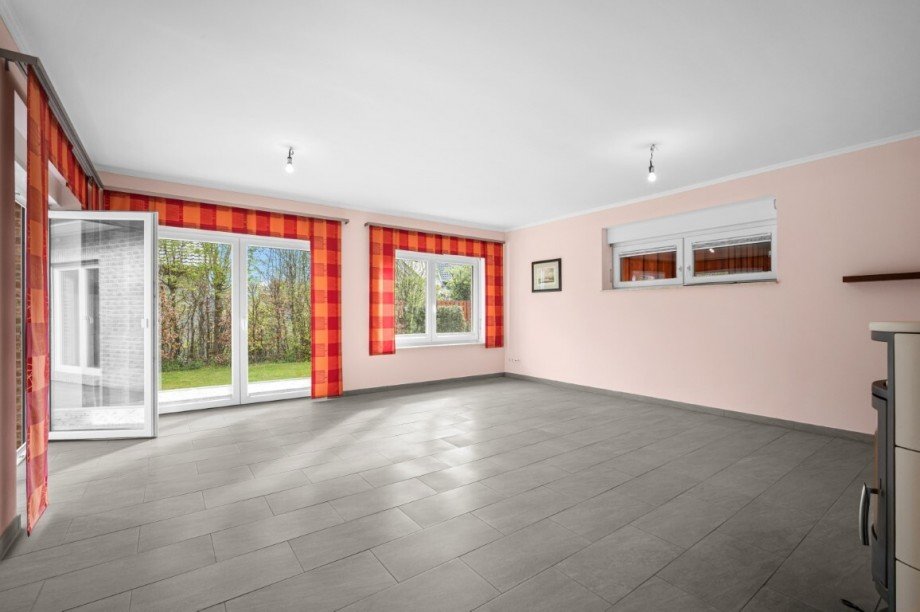 Fensterfronten Einfamilienhaus Gro�enaspe