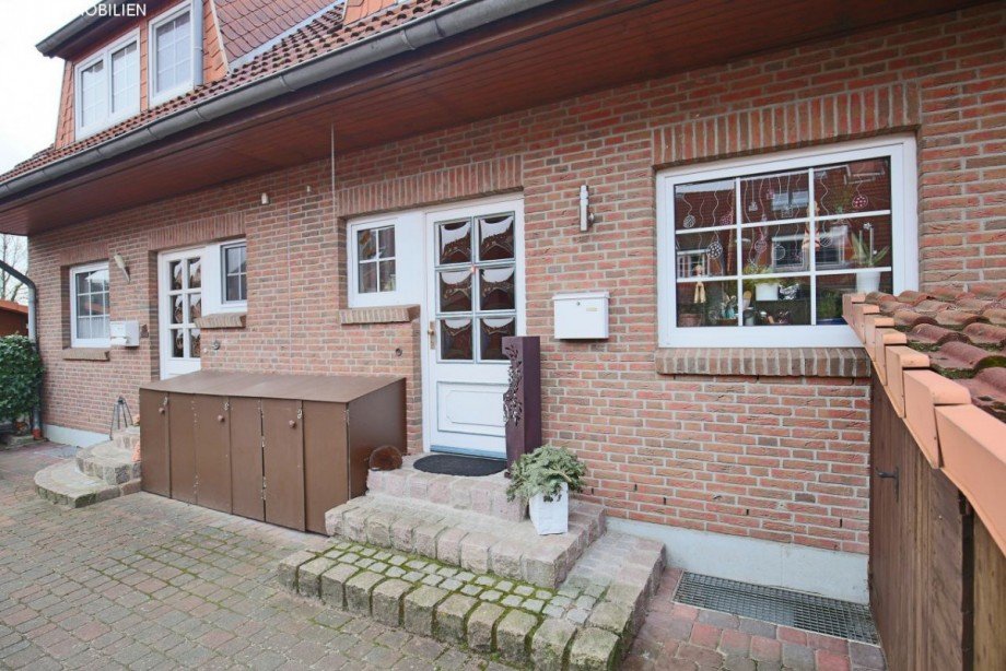 Eingang mit Abstellfl�che Reihenhaus Tornesch