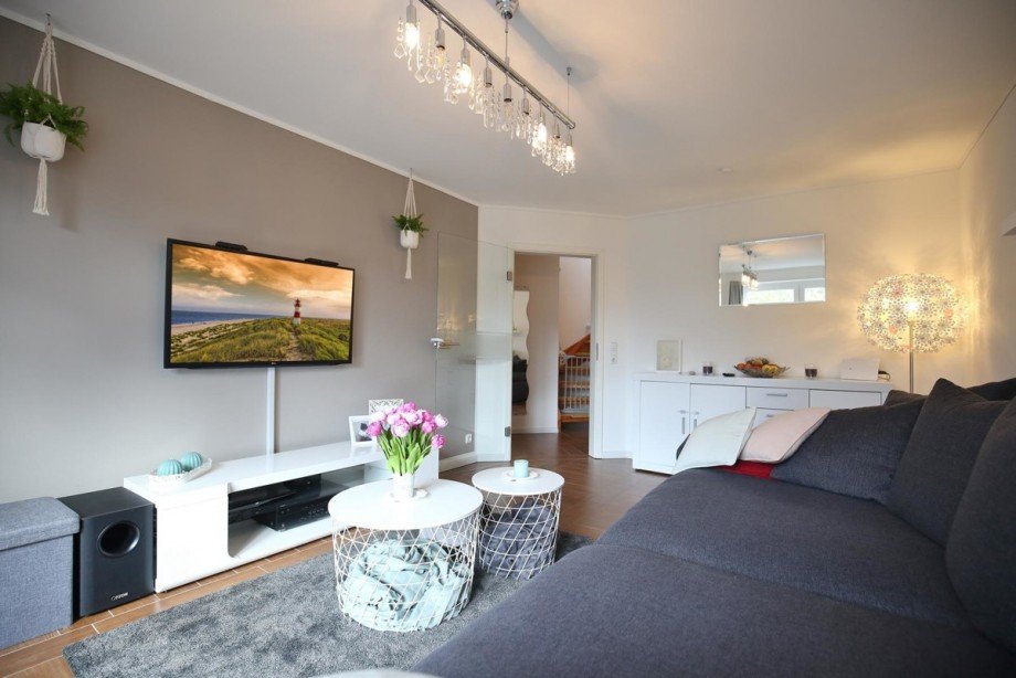 viel Platz im Wohnzimmer Maisonettewohnung Norderstedt