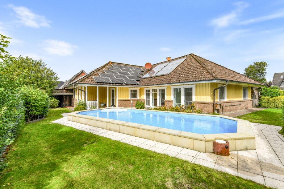 Haus mit Pool Einfamilienhaus Hartenholm
