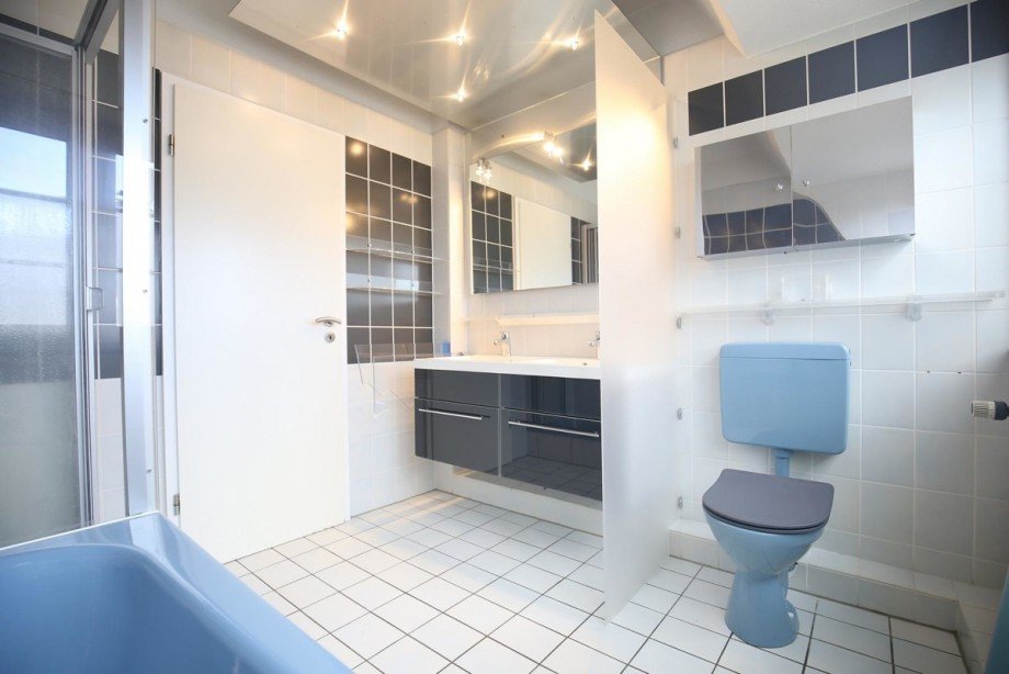 Vollbad Doppelhaush�lfte Norderstedt / Harksheide