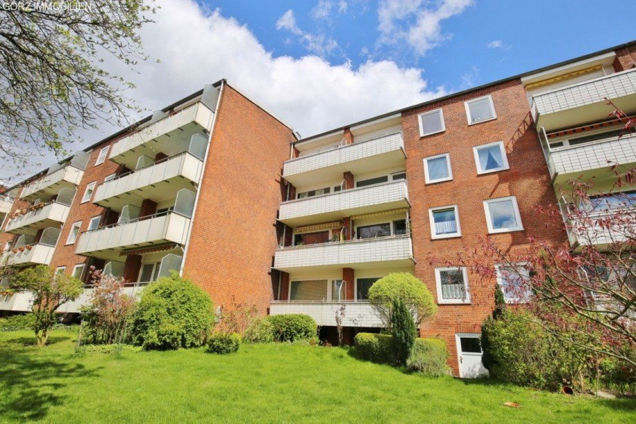 R�ckseite Dachgeschosswohnung Hamburg