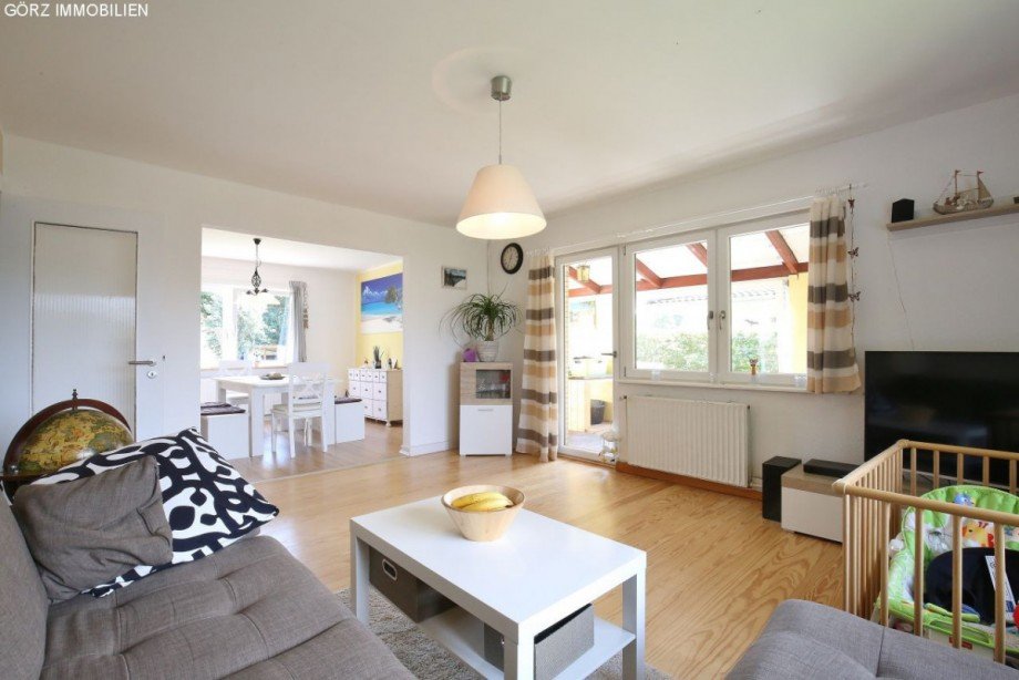 Wohnzimmer und Essbereich Einfamilienhaus Pinneberg