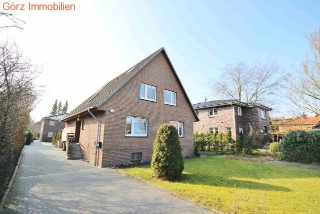 vorderer Garten Zweifamilienhaus Hamburg