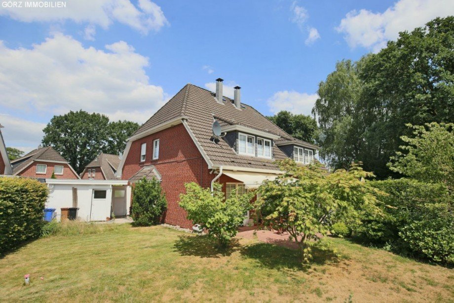 Garten / Terrasse Doppelhaush�lfte Kummerfeld