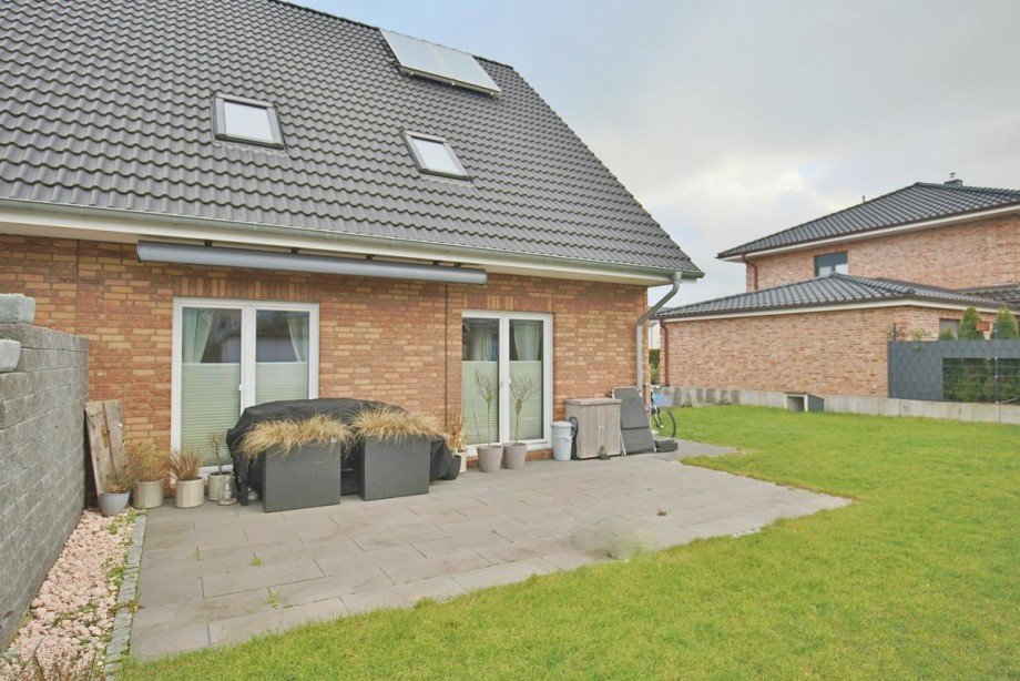 gro�e Terrasse Doppelhaush�lfte Kisdorf