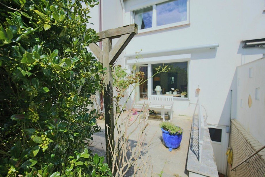 Terrasse mit Markise Reihenhaus Rellingen