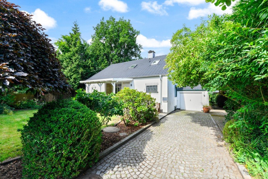 Granitauffahrt Einfamilienhaus Tangstedt-Wilstedt