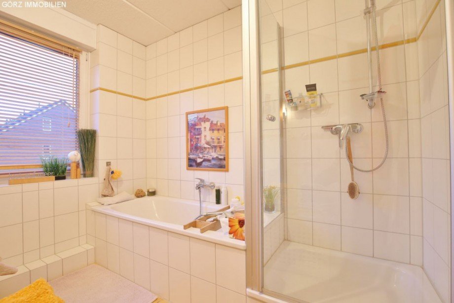 helles Vollbad Reihenhaus Wedel