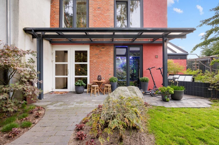 mit gro�er �berdachung Reihenendhaus Hamburg / Lurup